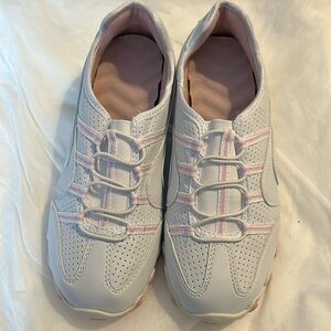 New Women’s Sporty Slip On Sneaker